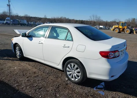 2013 Toyota Corolla Le z USA, uszkodzony, nr VIN 2T1BU4EE3DC082116